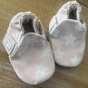 Like-new UGG Baby Shoes with Pink and White Stars size 2/3 leather
